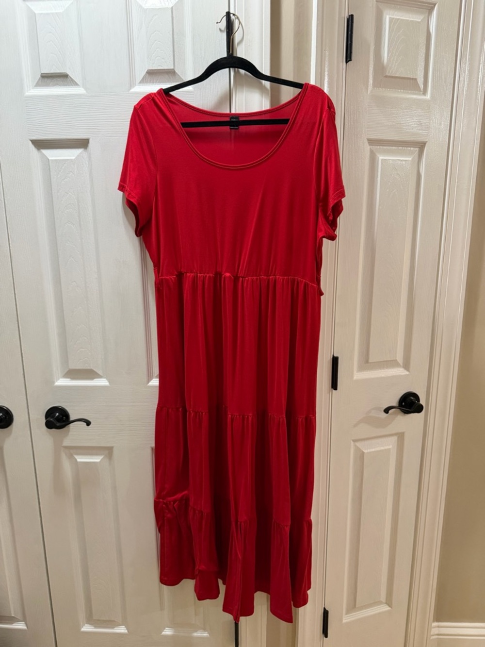 Women’s Red Tiered Short-Sleeve Dress